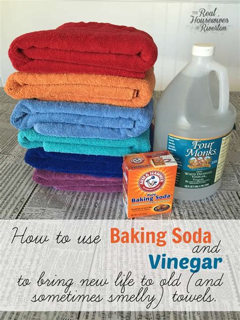 How long to leave vinegar and baking soda on clothes?
